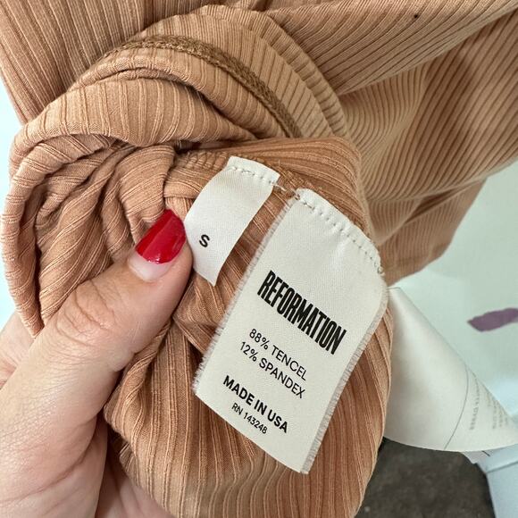 S Reformation Peach Ribbed Long Sleeved Light Sweater Dress - Picture 5 of 5